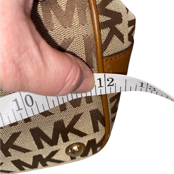 Michael Kors Jet Set brown & tan canvas Logo Tote Handbag satchel shoulder Purse - Picture 12 of 16